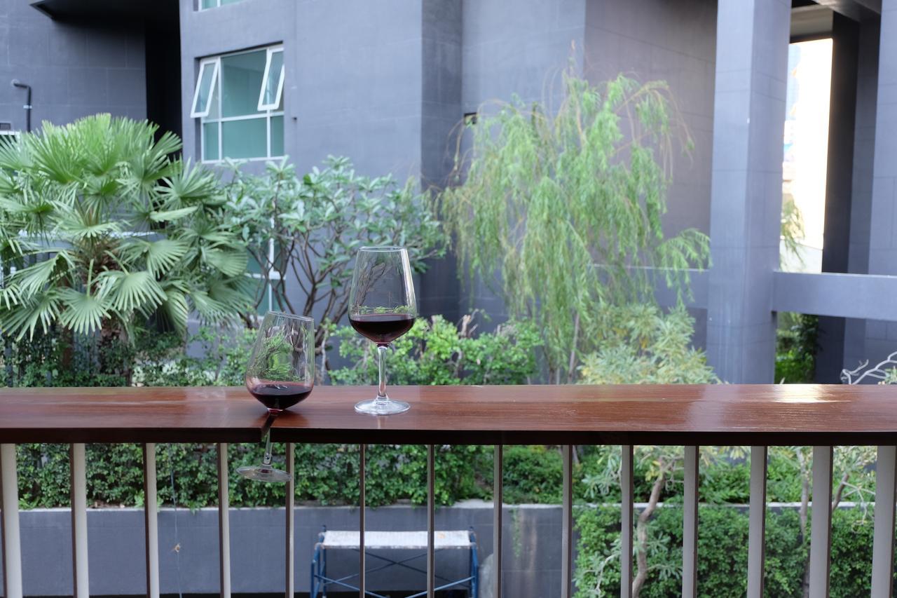 Haus Sathorn 21 Bed And Breakfast Bangkok Kültér fotó