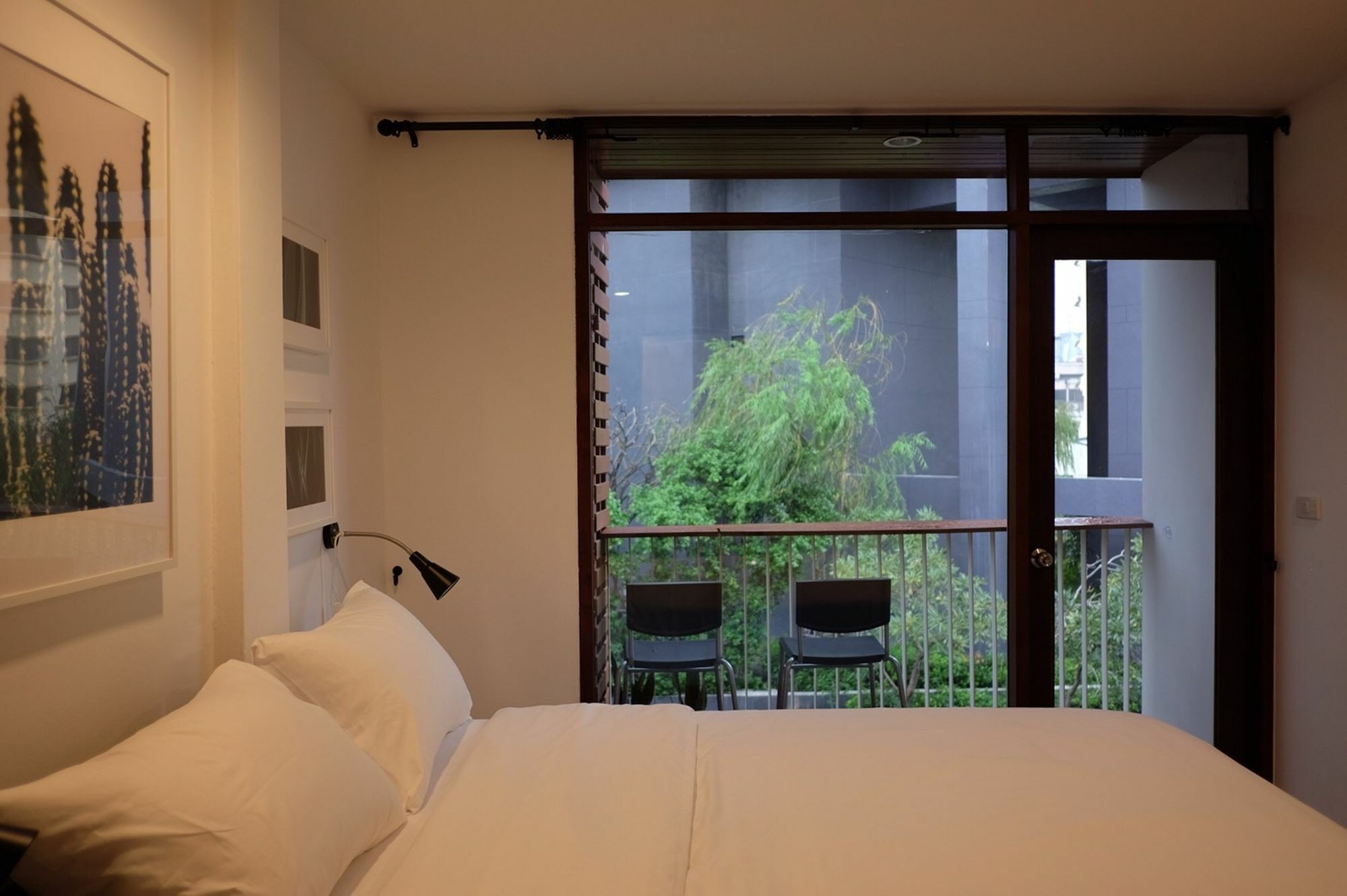 Haus Sathorn 21 Bed And Breakfast Bangkok Kültér fotó