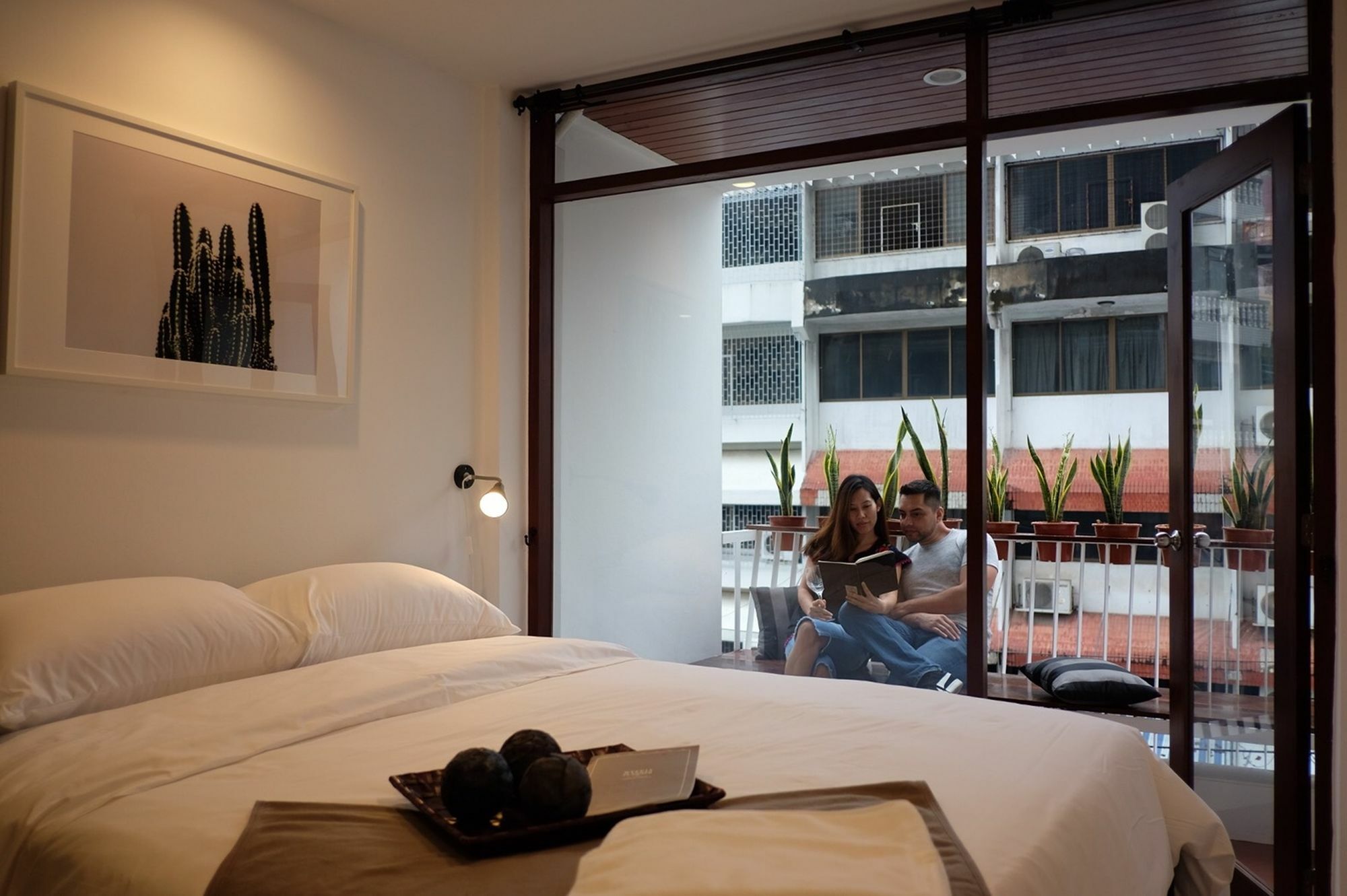 Haus Sathorn 21 Bed And Breakfast Bangkok Kültér fotó
