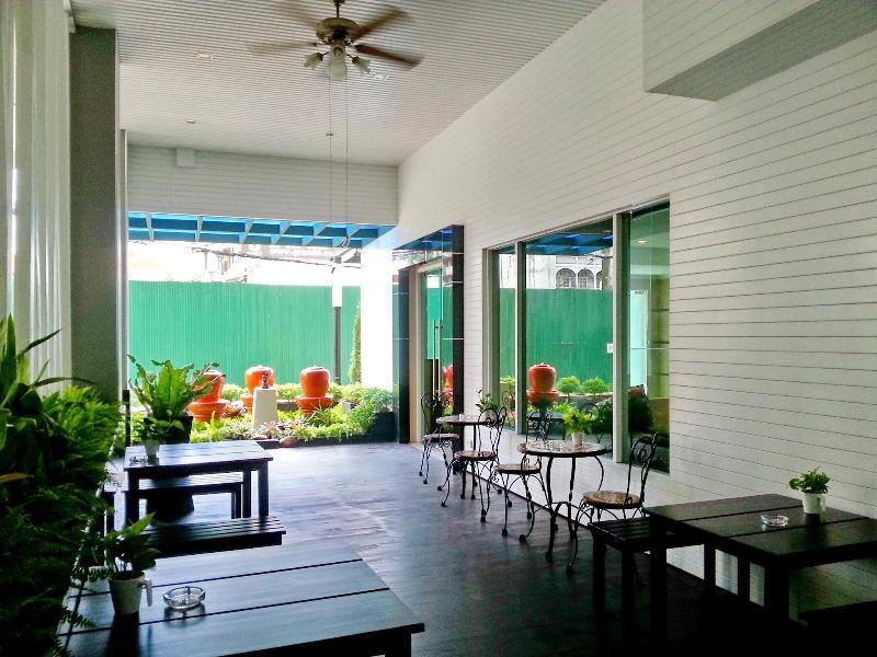 Haus Sathorn 21 Bed And Breakfast Bangkok Kültér fotó